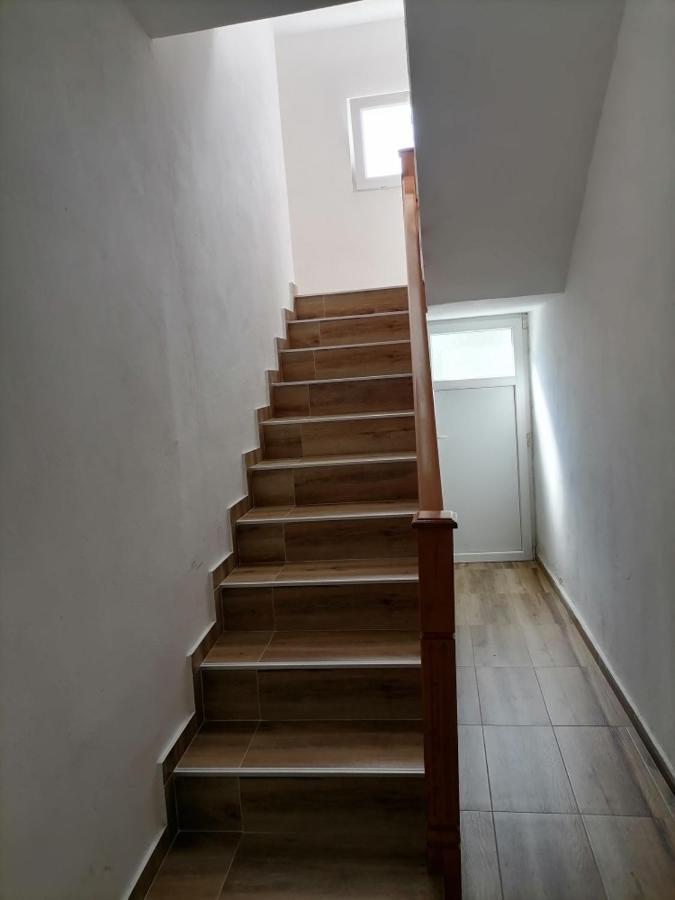 Apartment 15