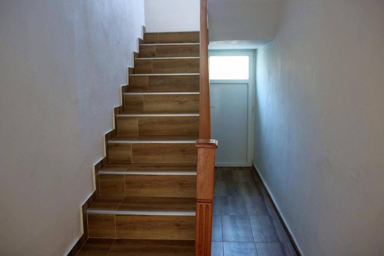 15 Apartment *