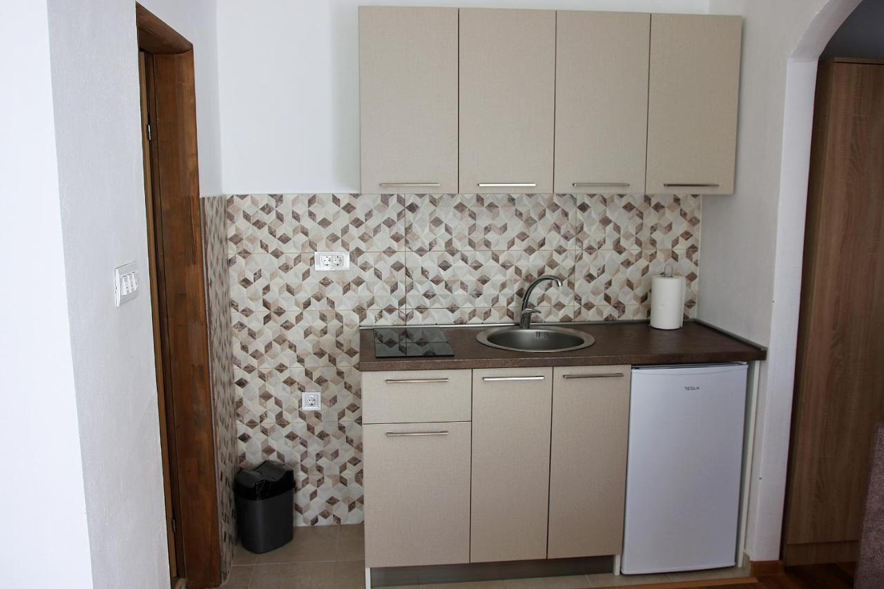 Apartment 15