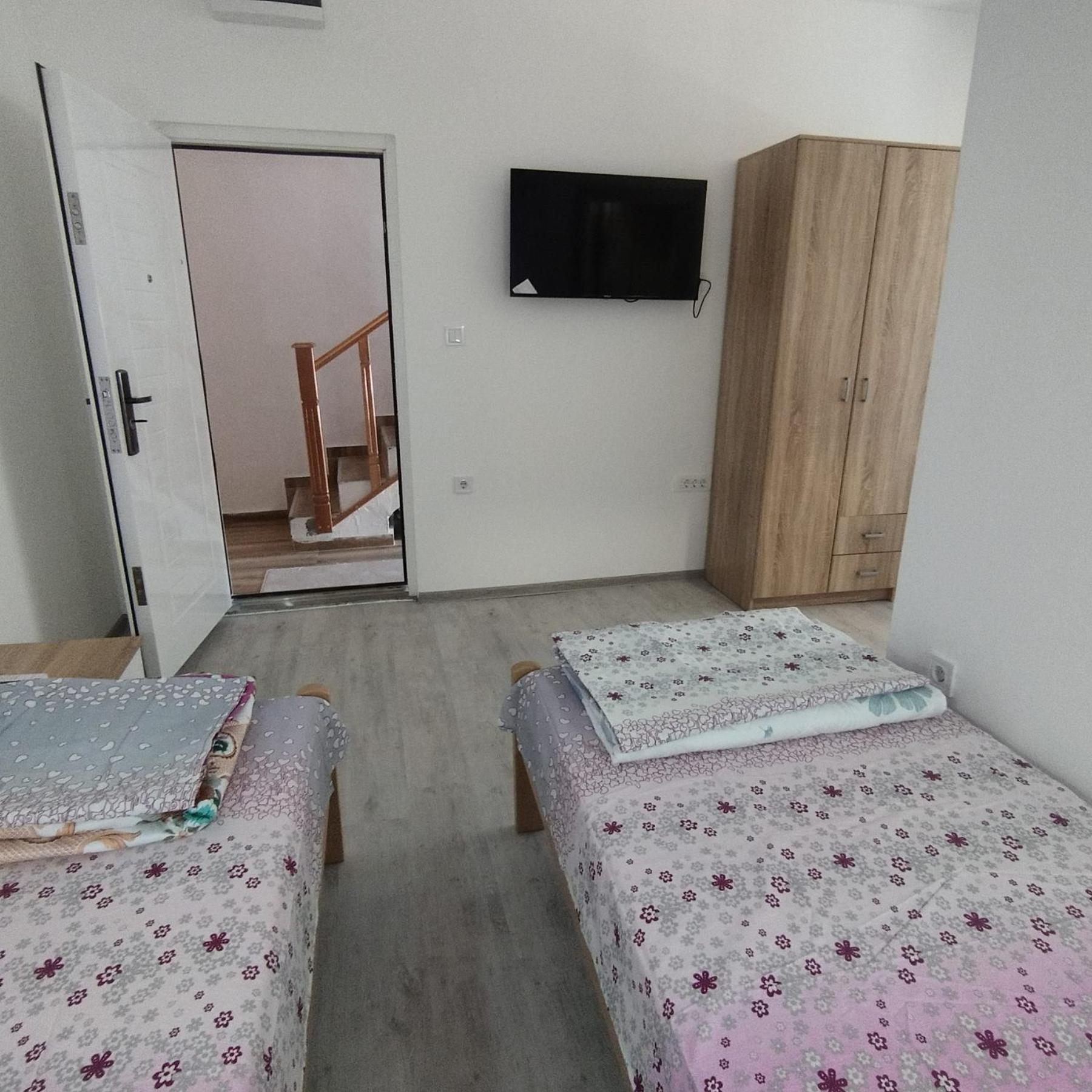 Apartment 15