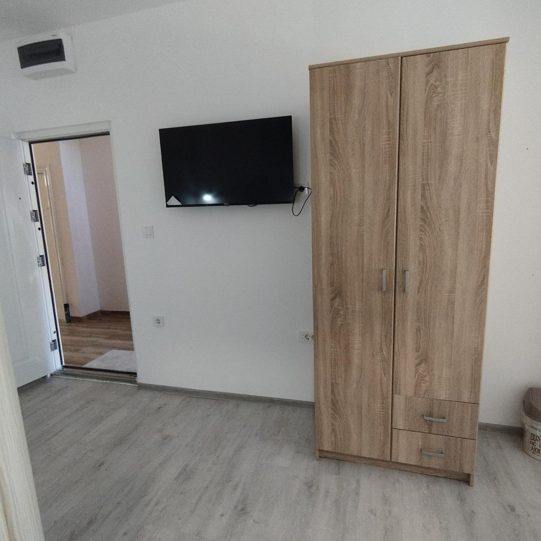 15 * Cetinje