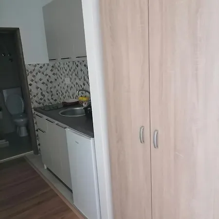 Apartmani 15 采蒂涅 外观 照片