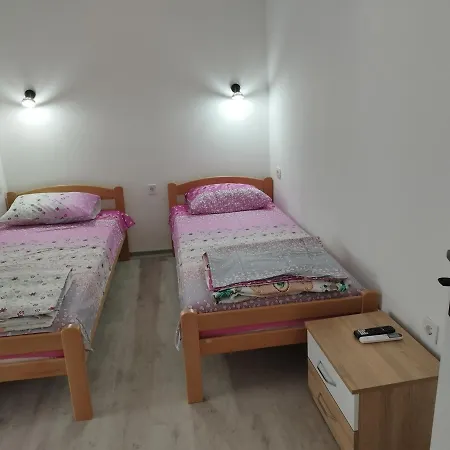 Apartmani 15 采蒂涅 外观 照片