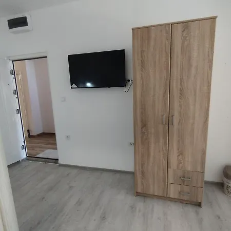 Apartmani 15 采蒂涅 外观 照片