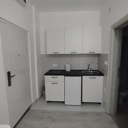 Apartmani 15 采蒂涅 外观 照片